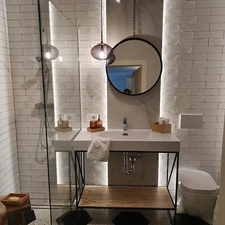 The Mirror - Terme Apartment *